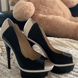 Black and white bebe heels size 9